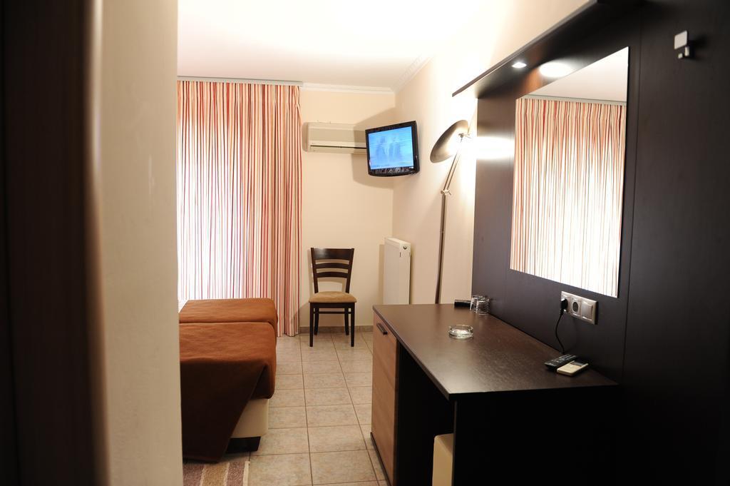 Kaiafas Lake Hotel Zaháro Kültér fotó