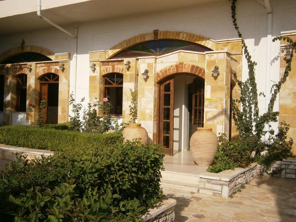 Kaiafas Lake Hotel Zaháro Kültér fotó