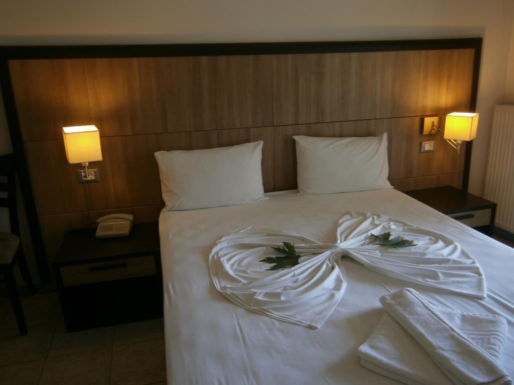 Kaiafas Lake Hotel Zaháro Kültér fotó
