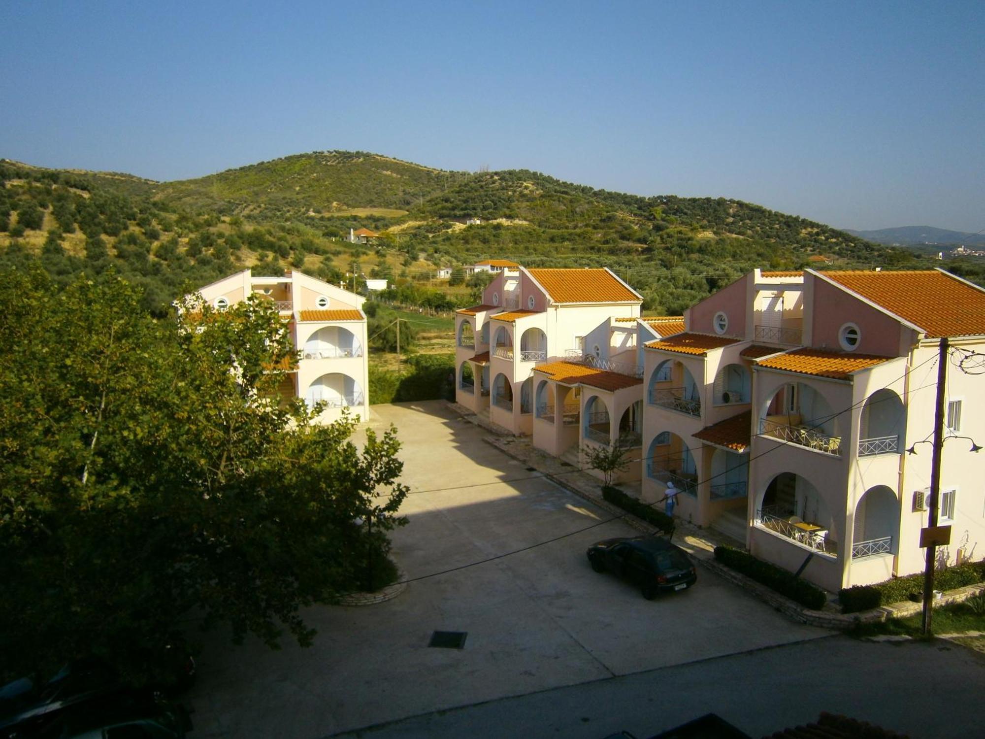 Kaiafas Lake Hotel Zaháro Kültér fotó